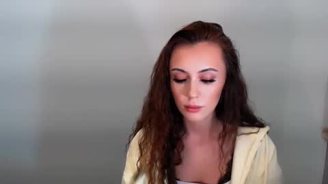 nikonara_ online show from November 18, 2:43 pm