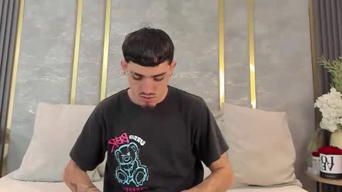 Snapshot of nikostone chatting on January 14, 5:24 am Niko Stone online show from January 14, 5:24 am