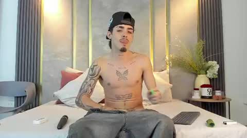 Niko Stone online show from June 11, 2:53 am
