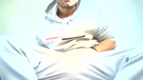 Snapshot of niksdick2121 chatting on January 18, 10:39 am niksdick2121 online show from January 18, 10:39 am