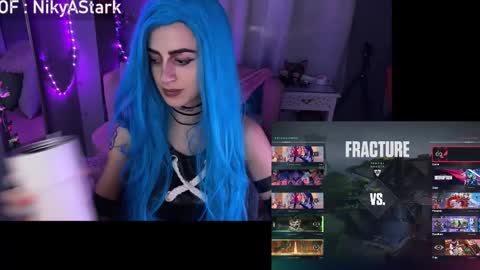 Snapshot of nikyastark chatting on February 20, 10:43 pm Niky A Stark online show from February 20, 10:43 pm