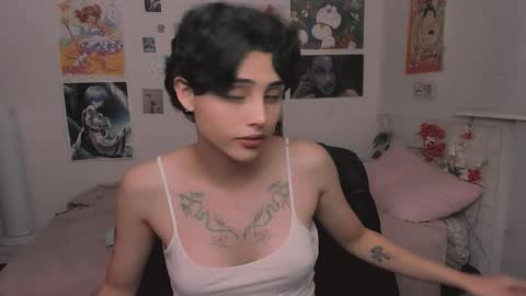 Snapshot of nikylaine chatting on November 26, 11:28 pm Nikylaine online show from November 26, 11:28 pm