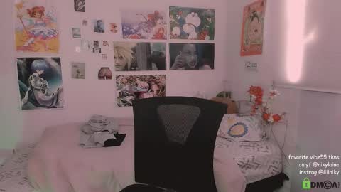 Snapshot of nikylaine chatting on December 17, 2:34 pm Nikylaine online show from December 17, 2:34 pm