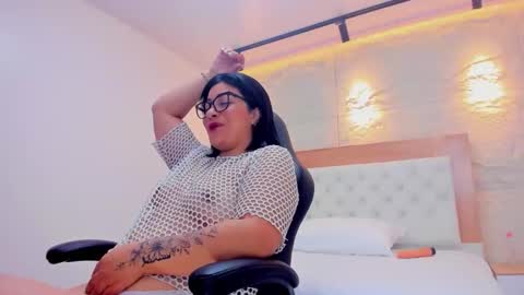   online show from February 19, 12:23 pm