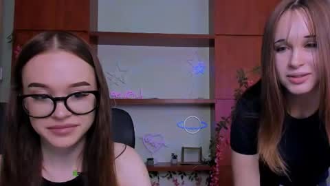 nila_eclipse online show from June 15, 8:27 am