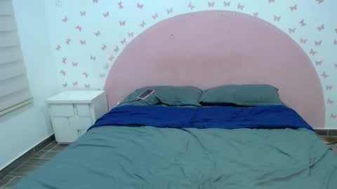 Snapshot of nila_kaia chatting on November 24, 3:50 am nila online show from November 24, 3:50 am