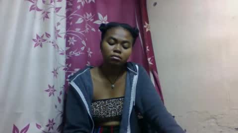 nilah online show from September 12, 1:11 pm