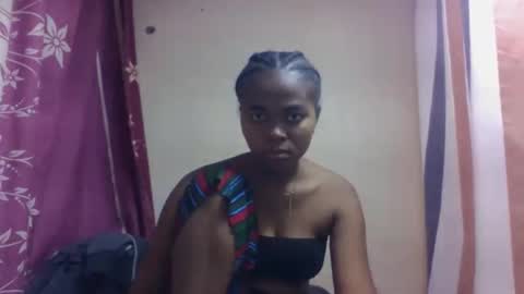 Snapshot of nilahmarie chatting on September 25, 7:45 am nilah online show from September 25, 7:45 am