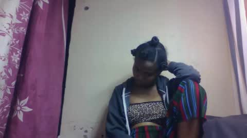 Snapshot of nilahmarie chatting on October 18, 2:25 am nilah online show from October 18, 2:25 am