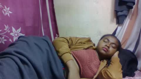 nilah online show from November 13, 7:35 pm