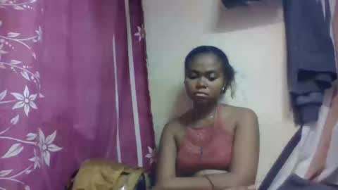 nilah online show from November 14, 7:40 am