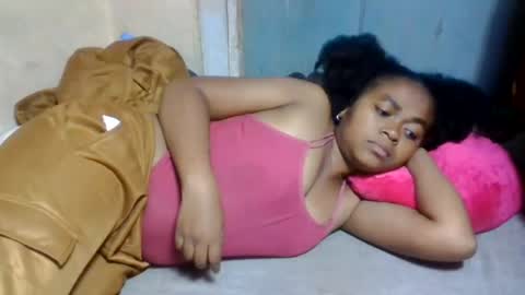 nilah online show from July 23, 6:06 pm