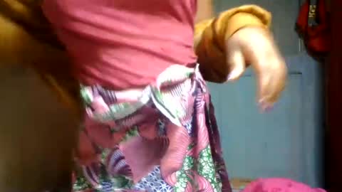 nilah online show from July 28, 3:46 am