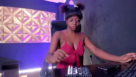 nilo solem online show from December 28, 12:45 pm