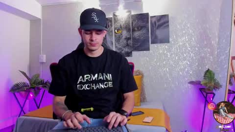 Snapshot of nils_saint chatting on October 3, 4:20 am Nils online show from October 3, 4:20 am