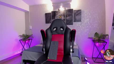 Snapshot of nils_saint chatting on October 14, 4:02 am Nils online show from October 14, 4:02 am