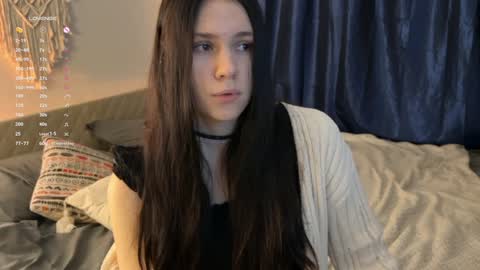 Snapshot of nimfaheart chatting on December 8, 1:14 pm Jennet online show from December 8, 1:14 pm