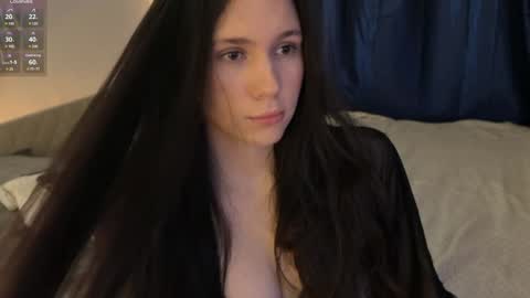 Snapshot of nimfaheart chatting on February 4, 4:08 pm Jennet online show from February 4, 4:08 pm