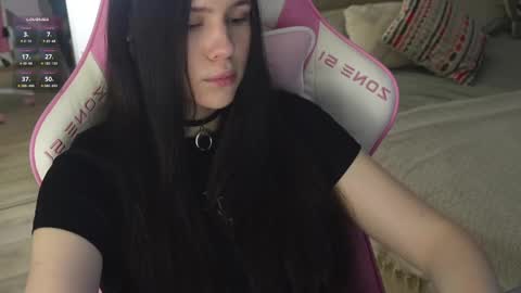 Snapshot of nimfaheart chatting on February 21, 2:59 pm Jennet online show from February 21, 2:59 pm