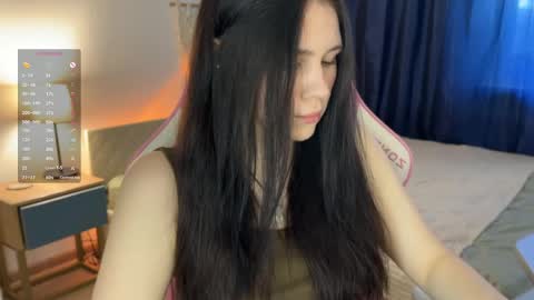 Snapshot of nimfaheart chatting on February 23, 12:05 pm Jennet online show from February 23, 12:05 pm