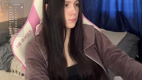 Snapshot of nimfaheart chatting on March 11, 2:18 pm Jennet online show from March 11, 2:18 pm