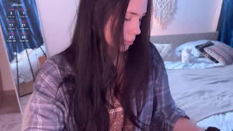 Snapshot of nimfaheart chatting on October 5, 12:14 pm Jennet online show from October 5, 12:14 pm