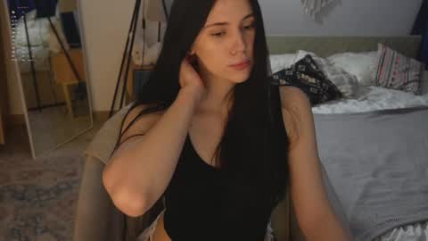 Snapshot of nimfaheart chatting on October 25, 7:19 pm Jennet online show from October 25, 7:19 pm