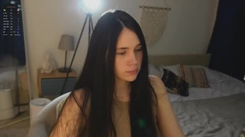 Snapshot of nimfaheart chatting on November 28, 5:37 pm Jennet online show from November 28, 5:37 pm