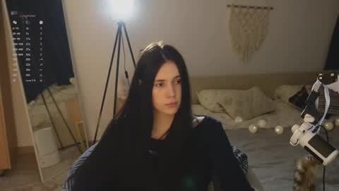 Snapshot of nimfaheart chatting on February 17, 6:58 pm Jennet online show from February 17, 6:58 pm