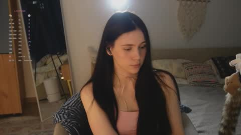 Snapshot of nimfaheart chatting on March 18, 5:49 pm Jennet online show from March 18, 5:49 pm