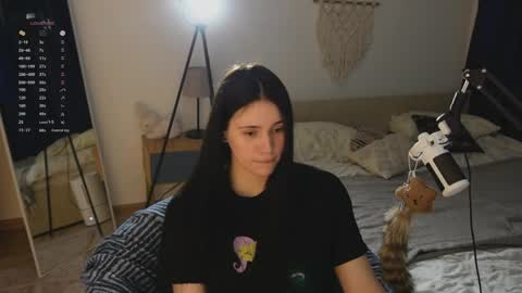 Snapshot of nimfaheart chatting on March 24, 7:41 pm Jennet online show from March 24, 7:41 pm