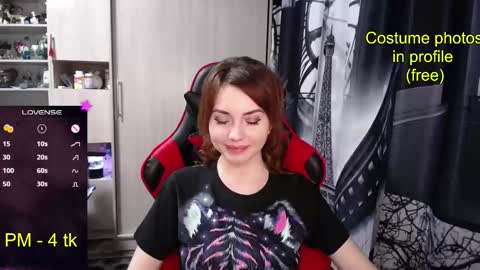 Snapshot of nimfeya chatting on November 24, 7:02 pm Nimfeya online show from November 24, 7:02 pm