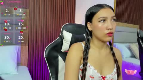 N I N A online show from October 1, 7:42 pm