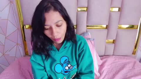 Snapshot of nina_carther chatting on April 1, 1:41 pm Nina Carther online show from April 1, 1:41 pm