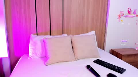 Snapshot of nina_desire_ chatting on May 15, 2:18 am N I N A online show from May 15, 2:18 am