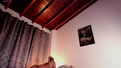 Snapshot of nina_fuentes chatting on July 10, 2:16 am Catalina online show from July 10, 2:16 am