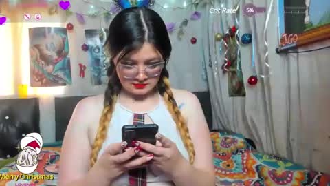 Nina Gauther  online show from December 11, 5:04 pm