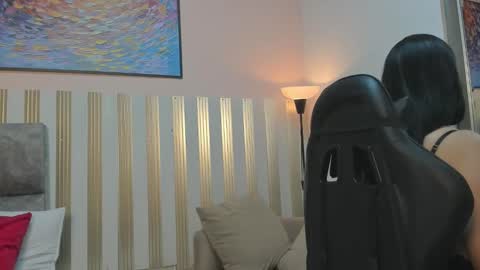 nina_glow_ online show from March 12, 11:27 am