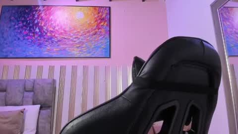 nina_glow_ online show from May 6, 11:37 am