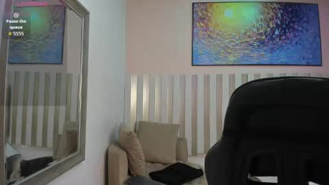 nina_glow_ online show from May 19, 11:27 am