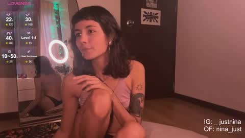 Snapshot of nina_just chatting on January 4, 9:52 pm Nina.  online show from January 4, 9:52 pm