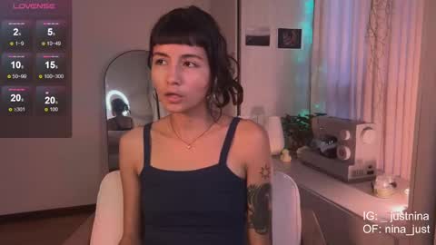 Snapshot of nina_just chatting on January 17, 9:28 pm Nina.  online show from January 17, 9:28 pm