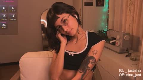 Snapshot of nina_just chatting on January 23, 11:15 pm Nina.  online show from January 23, 11:15 pm