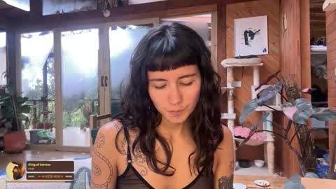 Snapshot of nina_just chatting on October 24, 8:27 pm Nina.  online show from October 24, 8:27 pm