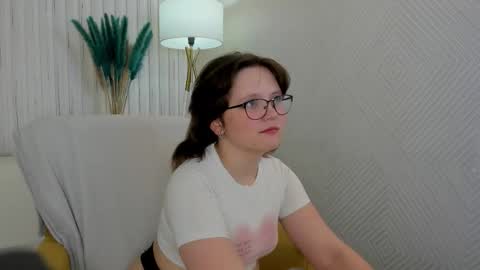 Snapshot of nina_lunaa chatting on October 1, 1:44 am nina lunaa online show from October 1, 1:44 am