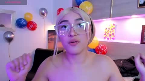 Nina online show from June 24, 9:03 pm