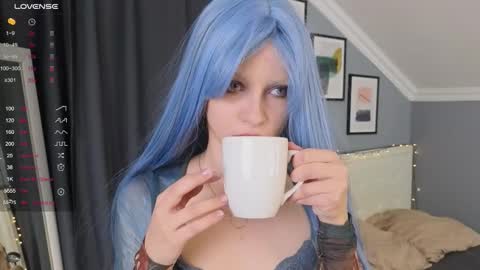 Snapshot of nina_menik chatting on March 20, 12:10 pm nina_menik online show from March 20, 12:10 pm