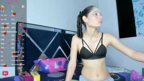 nina_vergara online show from May 2, 1:10 am
