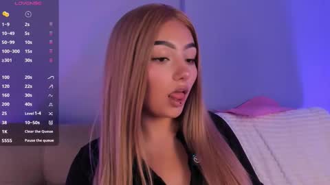 Snapshot of ninaangel6 chatting on March 3, 1:50 pm Nina Angel online show from March 3, 1:50 pm