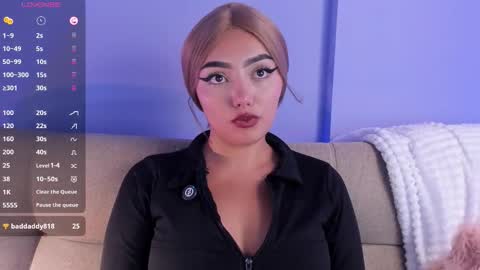 Snapshot of ninaangel6 chatting on March 10, 3:28 pm Nina Angel online show from March 10, 3:28 pm